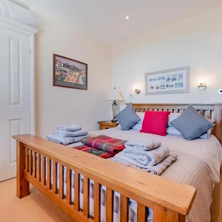 2 Bed In Oc-w811
