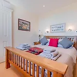 2 Bed In Oc-w811