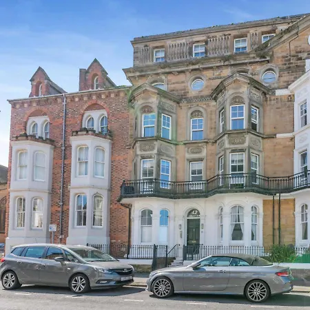 5 Kenilworth House Apartment *