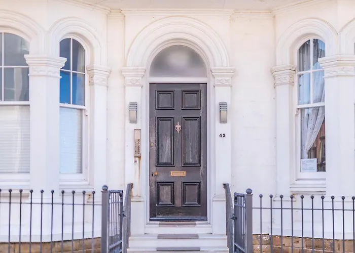 2 Bed In Oc-w811 アパート